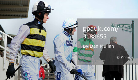 Taunton Races 280311