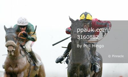 Taunton Races 301215