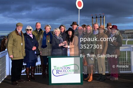 Taunton Races, Taunton, UK - 14 Dec 2023