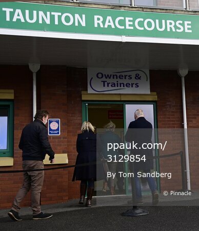 Taunton Races, Taunton, UK - 30 Dec 2021
