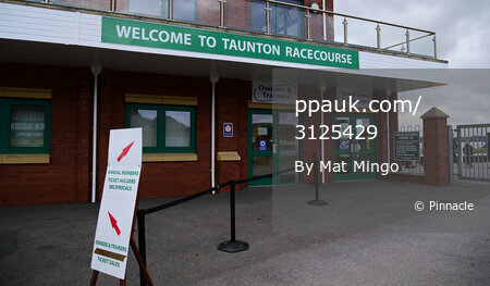 Taunton Races, Taunton, UK - 27 Oct 2021