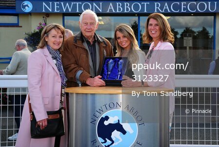 Newton Abbot Races, Newton Abbot, UK - 1 Oct 2018