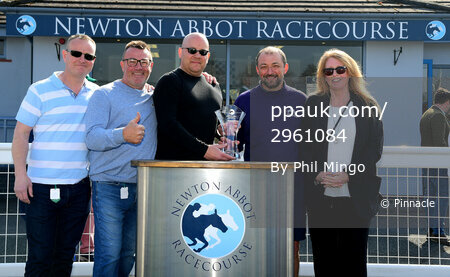 Newton Abbot Races, Newton Abbot, UK - 16 Apr 2022