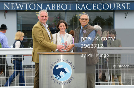 Newton Abbot Races, Newton Abbot, UK - 4 May 2022