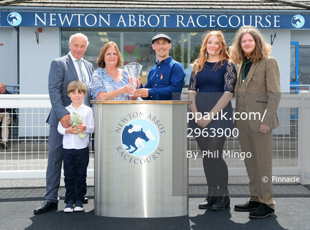 Newton Abbot Races, Newton Abbot, UK - 25 May 2022