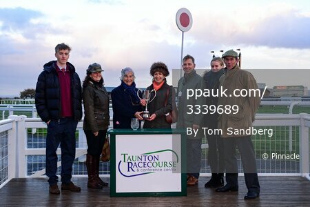 Taunton Races, Taunton, UK - 24 Nov 2022
