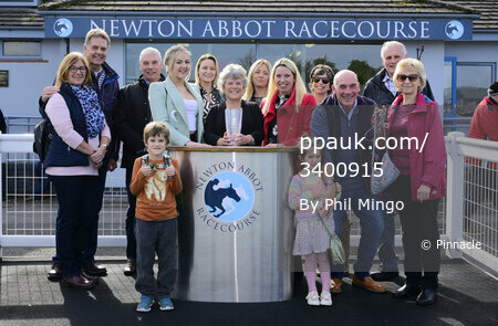 Newton Abbot Races, Newton Abbot, UK - 15 Oct 2022