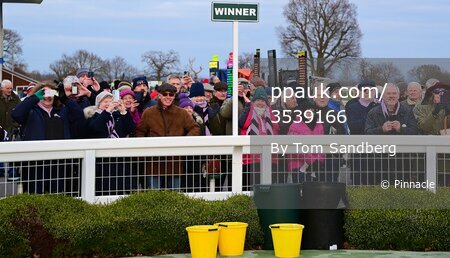 Taunton Races, Taunton, UK - 8 Jan 2024