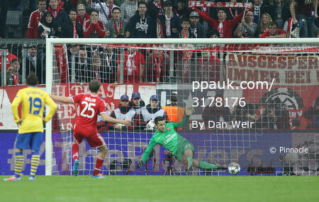 Bayern Munich v Arsenal 110314