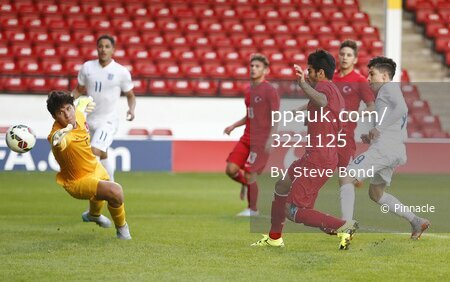 England U17 v Turkey U17 280815