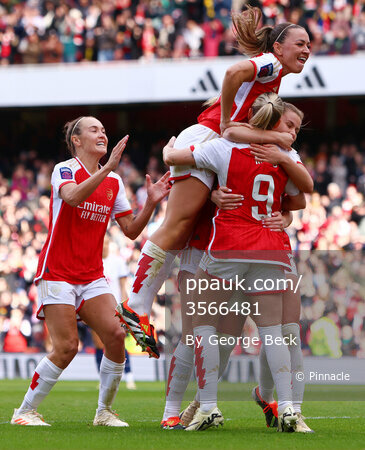 Arsenal Women v Tottenham Hotspur Women, London, UK - 03 Mar 202