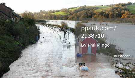 Flooding Exeter 251112