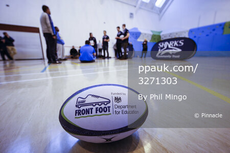 On The Front Foot - Sale Sharks 120216