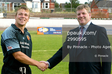 EXETER CHIEFS 220703