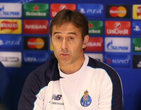 FC Porto Press Conference & Training 081215